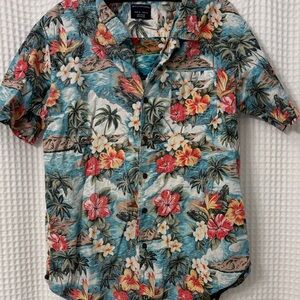 Men's Tropical Floral Button-Down Shirt